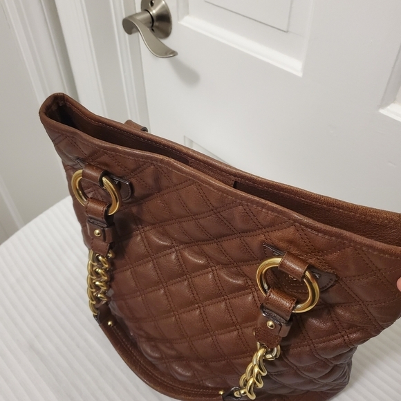Marc Jacobs Brown Quilted Leather With Goldtone hardware Handbag, Stylish - Picture 8 of 12